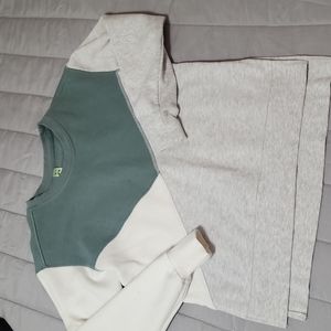 Sweater high-low small